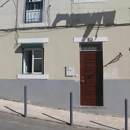 Guestready -- Cream&wood In Alcântara
