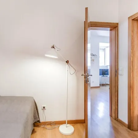 Guestready -- Cream&wood In Alcântara Apartamento