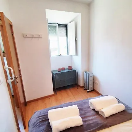 Apartamento Guestready -- Cream&wood In Alcântara Lisboa